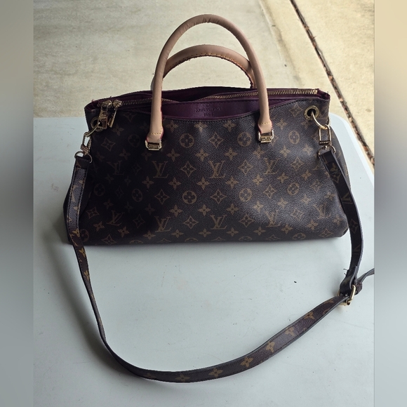 $2500 Louis Vuitton Brown Monogram Pallas  Handbag Women Brown Large - Picture 4 of 16